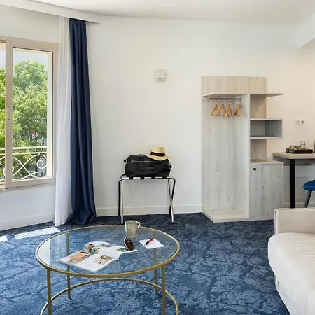 Hotel Royalmar - Nouveau Proprietaire Cagnes-sur-Mer Exterior photo